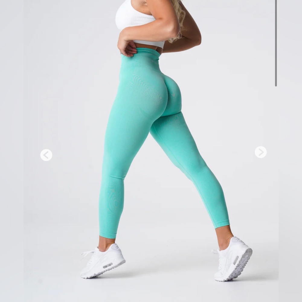 NVGTN Mint Contour Seamless Leggings. Great condition, no tears or stains.